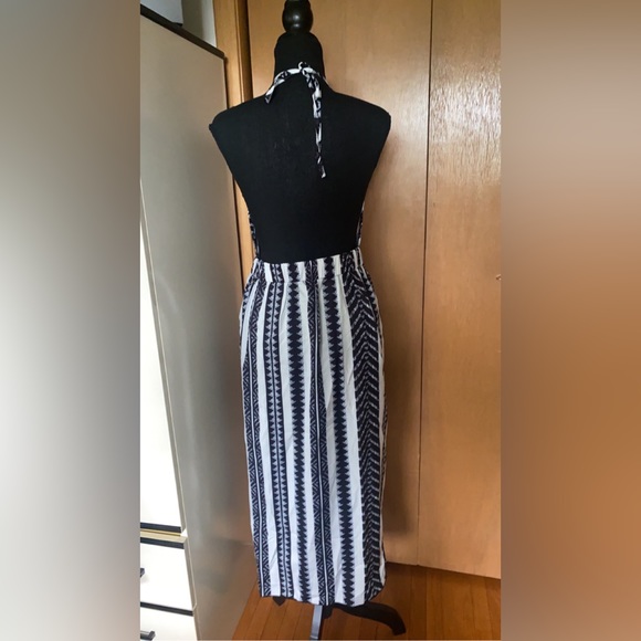 Summer halter, backless double slit dress( NWOT) - Picture 7 of 7